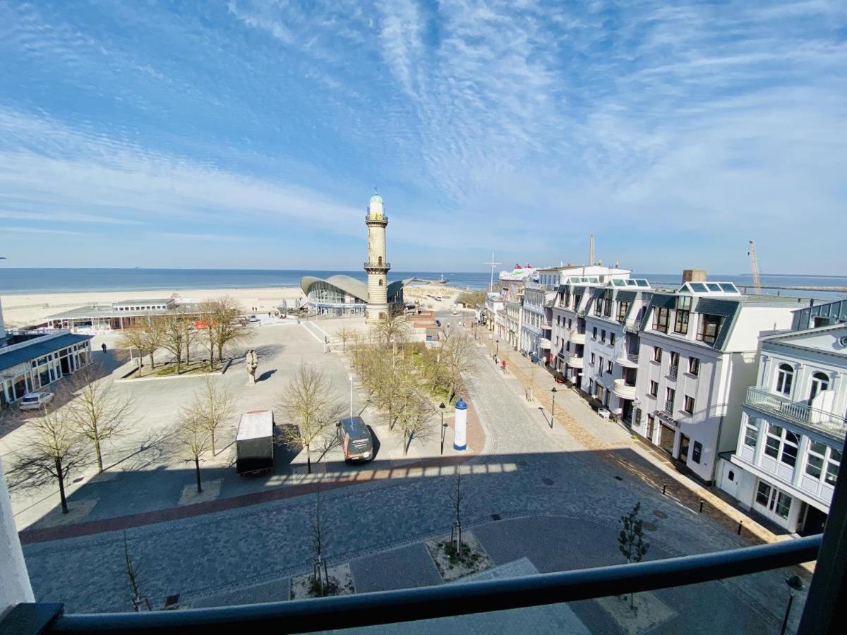 Berringer, Seestern, Direkt An Der Promenade Rostock Exterior photo